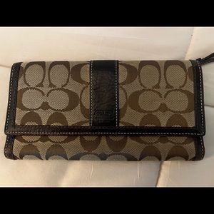 Coach Signature Canvas Tri Fold Wallet